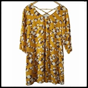 ⭐3/$25⭐ Alchemy Women's Floral Vneck Tunic Size L